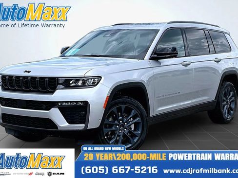 New 2026 Jeep Grand Cherokee L Limited AWD/4WD image 1