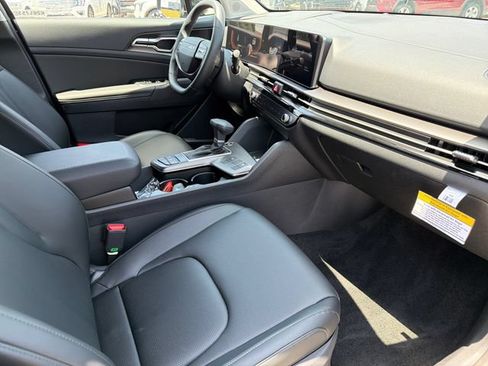 New 2026 Kia Sportage EX w/ EX Panorama Roof Package FWD image 22