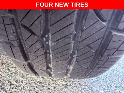 Used 2023 Toyota Highlander LE image 5