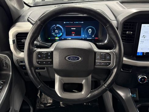 Used 2022 Ford F150 Lightning XLT AWD/4WD image 15