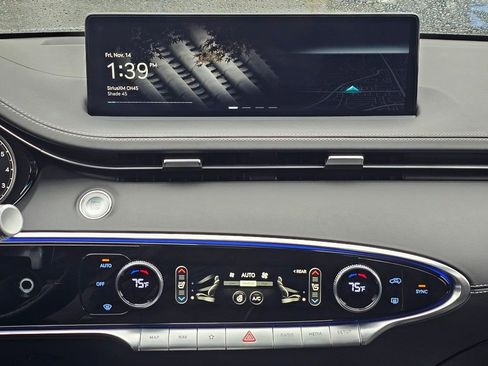 Used 2025 Genesis GV70 3.5T Sport w/ Sport Advanced Package image 13