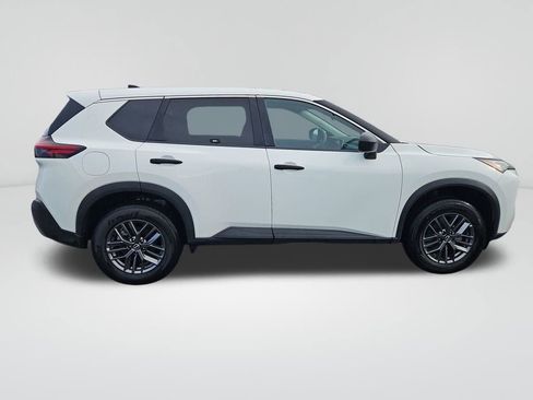 Used 2023 Nissan Rogue S image 8