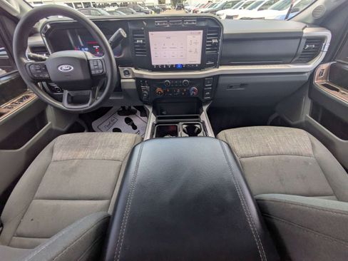 Used 2024 Ford F250 XLT w/ Black Appearance Package AWD/4WD image 14