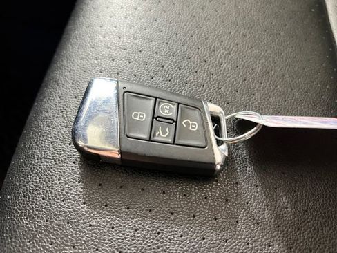 Used 2022 Volkswagen Atlas SE AWD/4WD image 26