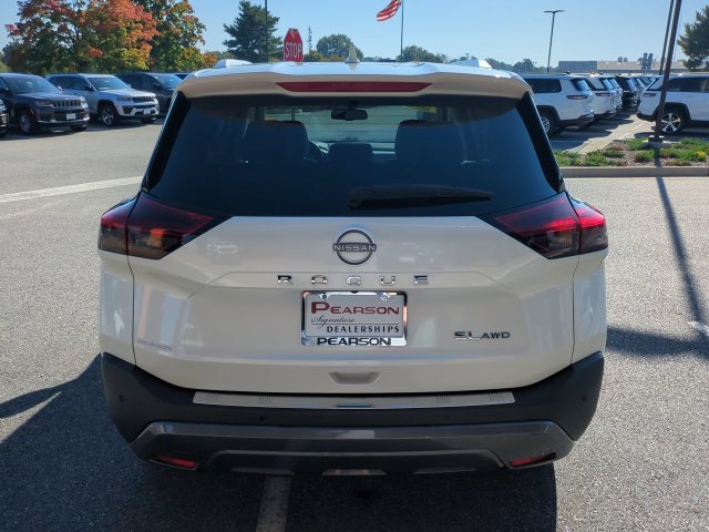 Used 2023 Nissan Rogue SL w/ SL Premium Package AWD/4WD image 5