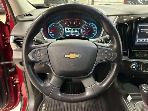 Used 2019 Chevrolet Traverse LT image 16