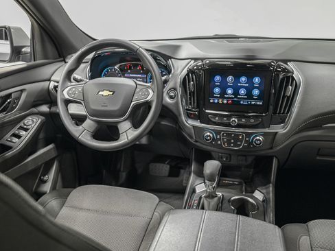 Used 2023 Chevrolet Traverse LT image 22