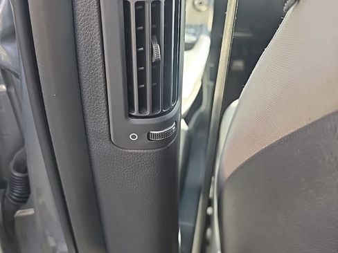 Used 2019 Hyundai Santa Fe XL SE FWD image 16