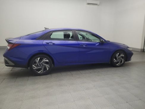 Used 2025 Hyundai Elantra Sport FWD image 10