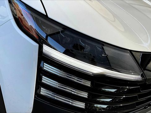 New 2026 Nissan Kicks SV image 18