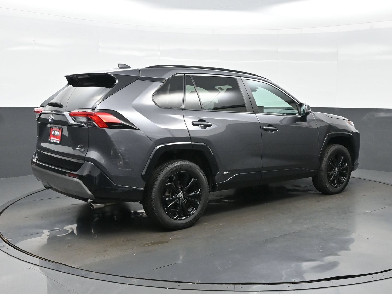 Used 2022 Toyota RAV4 SE w/ Convenience Package AWD/4WD image 6