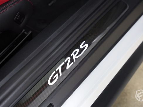 Used 2018 Porsche 911 GT2 RS RWD image 25