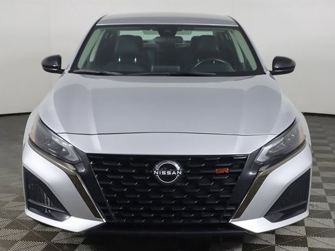 Used 2024 Nissan Altima 2.5 SR image 8