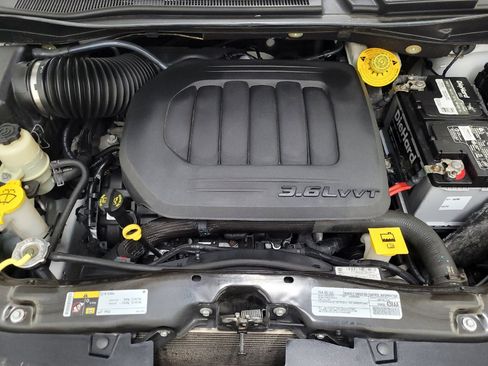 Used 2019 Dodge Grand Caravan GT FWD image 30