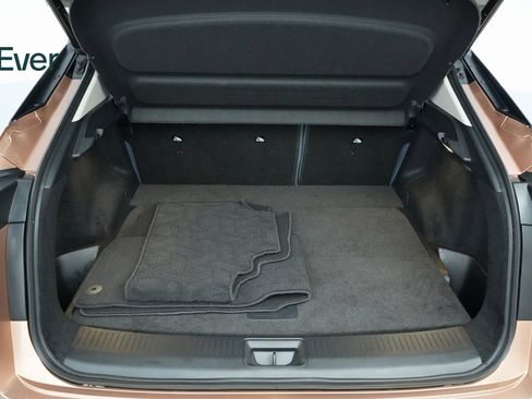 Used 2024 Nissan Ariya AWD image 22