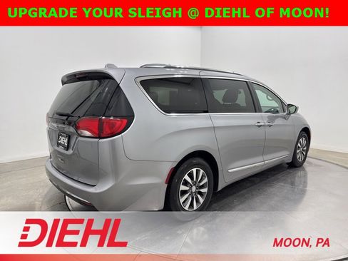 Certified 2020 Chrysler Pacifica Touring-L Plus image 7