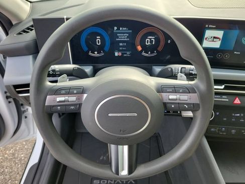 Used 2025 Hyundai Sonata SEL FWD image 25