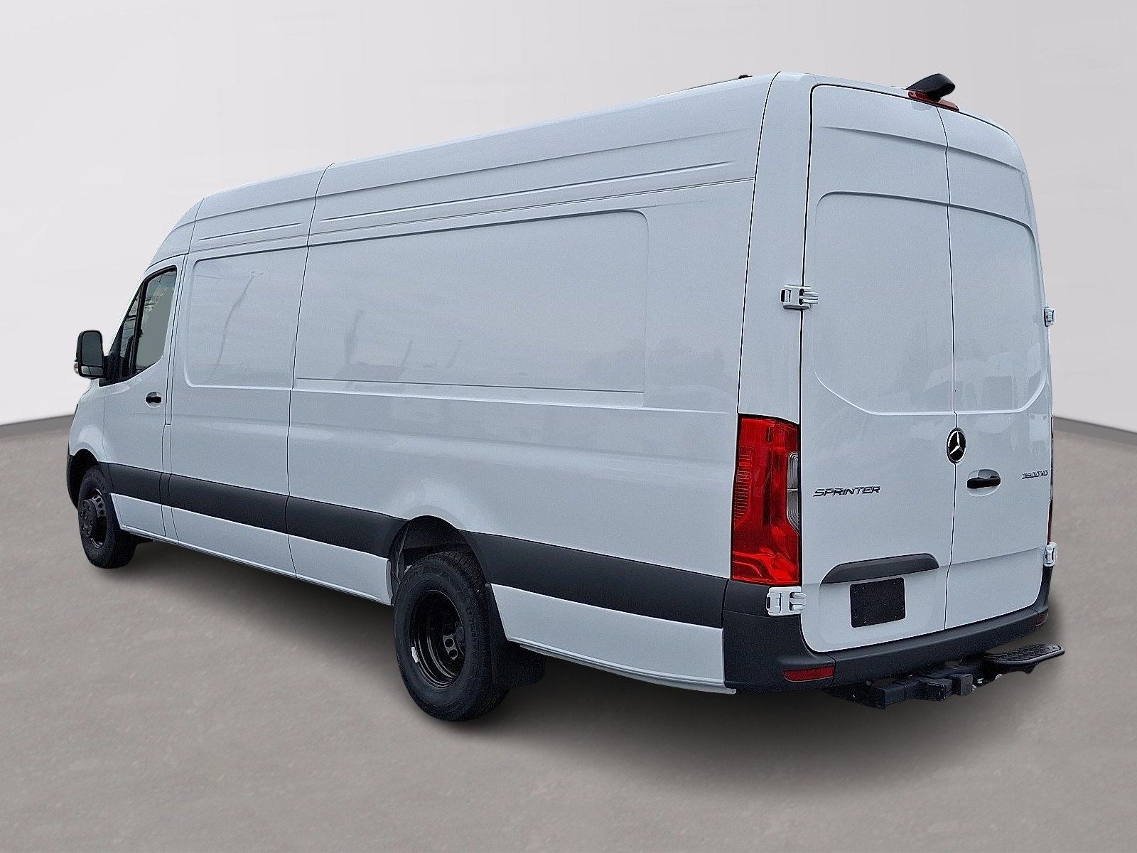 Used 2024 Mercedes-Benz Sprinter 3500 image 6