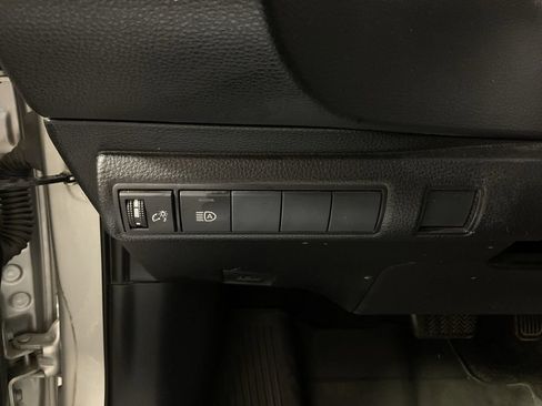 Used 2020 Toyota Corolla SE w/ SE Premium Package image 30