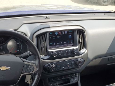 Used 2017 Chevrolet Colorado Z71 AWD/4WD image 26