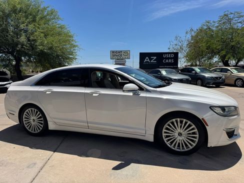 Used 2017 Lincoln MKZ Reserve FWD image 5