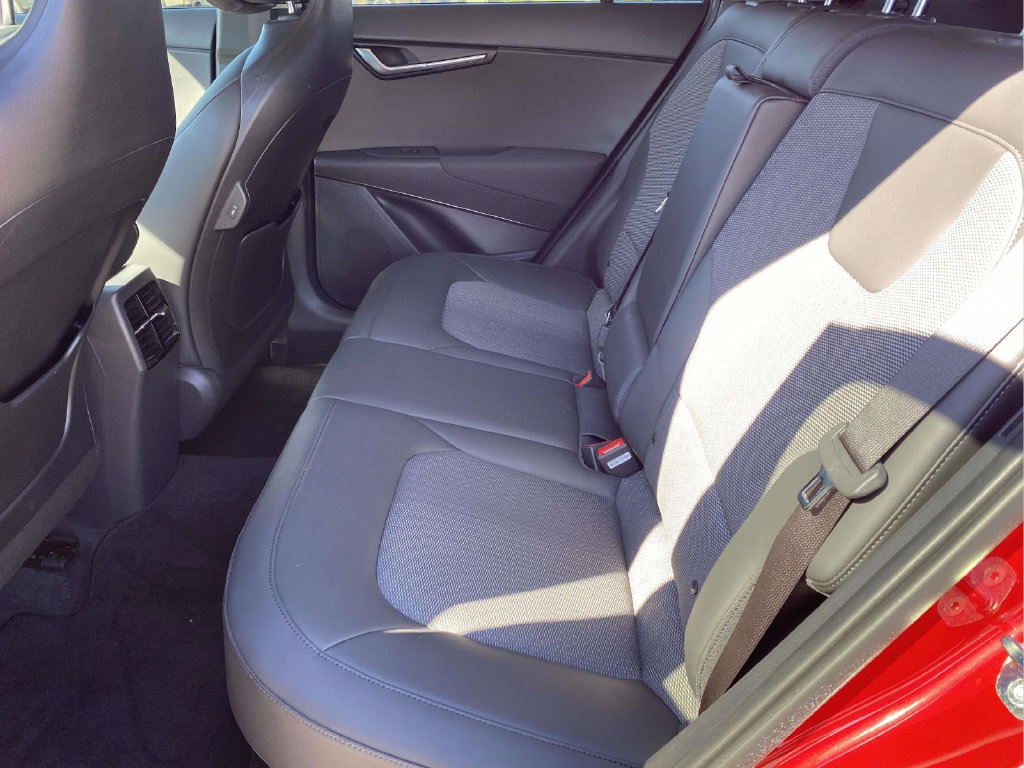 Used 2025 Kia Niro EX FWD image 10