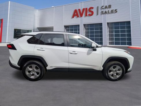 Used 2025 Toyota RAV4 XLE image 5