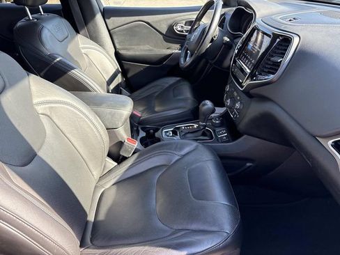 Used 2020 Jeep Cherokee Limited image 22