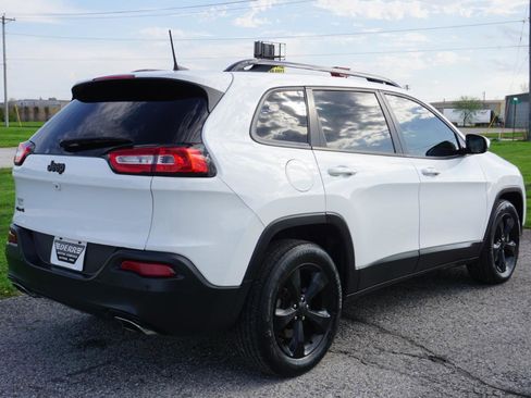 Used 2018 Jeep Cherokee Limited w/ High Altitude Package AWD/4WD image 25