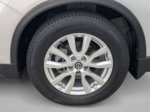 Used 2018 Nissan Rogue SV FWD image 23