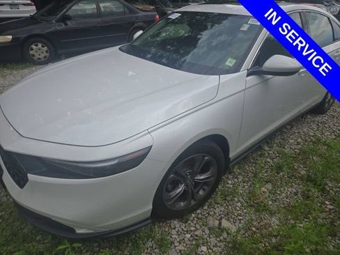 Used 2024 Honda Accord EX image 3