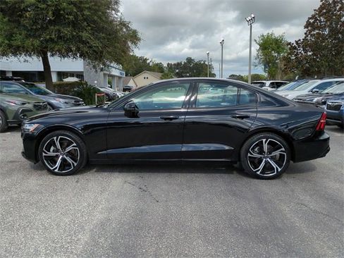 Used 2025 Volvo S60 B5 Plus image 7