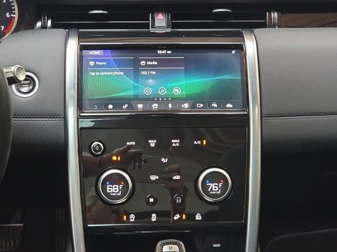 Used 2020 Land Rover Discovery Sport image 22