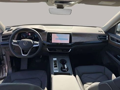 New 2026 Volkswagen Atlas SE image 10