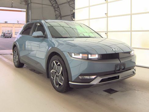 Used 2024 Hyundai Ioniq 5 SEL image 2