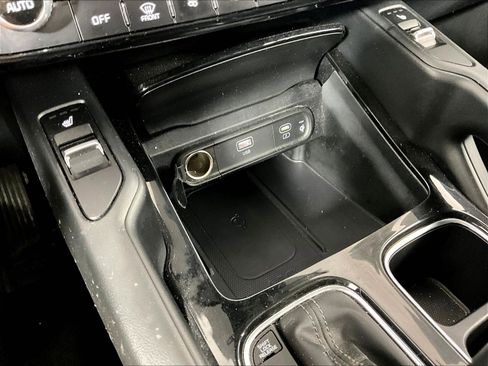 Used 2023 Kia Telluride S AWD/4WD image 14