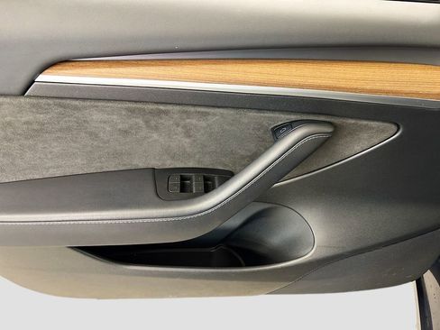 Used 2023 Tesla Model 3 Standard Range image 21