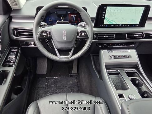 New 2026 Lincoln Aviator AWD w/ Jet Appearance Package image 11