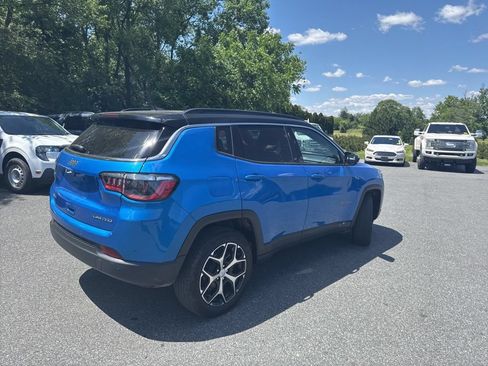 Used 2024 Jeep Compass Limited AWD/4WD image 6