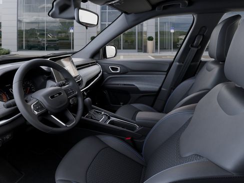 New 2026 Jeep Compass Latitude image 22