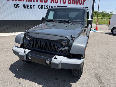 Used 2017 Jeep Wrangler Unlimited Sport AWD/4WD image 3