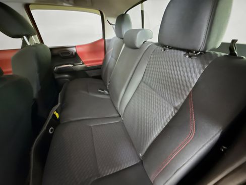 Used 2022 Toyota Tacoma SR5 image 27