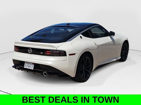 Used 2025 Nissan Z Performance w/ Floor Mat Package RWD image 3