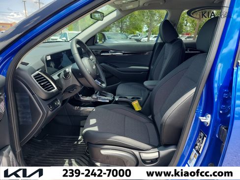 New 2026 Kia Seltos S FWD image 19