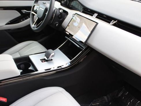 Used 2025 Land Rover Range Rover Evoque S image 27