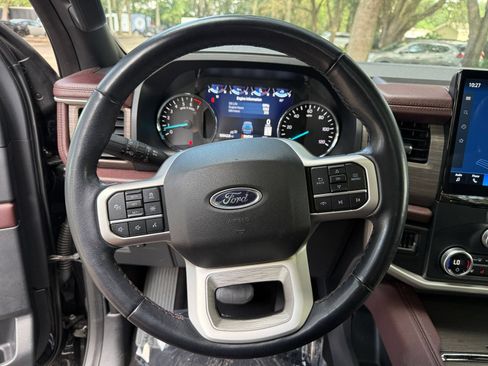 Used 2024 Ford Expedition Limited AWD/4WD image 29