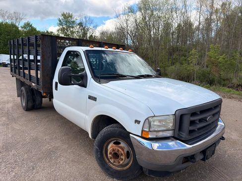 Used 2002 Ford F350 2WD Regular Cab DRW Super Duty image 1