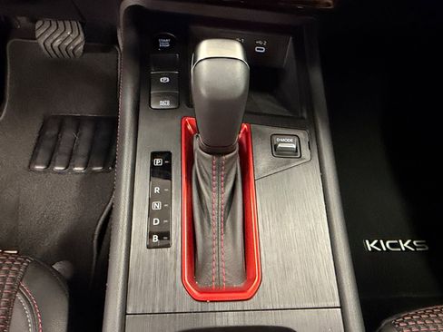 Used 2026 Nissan Kicks SR FWD image 21