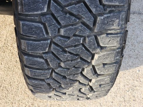 Used 2019 GMC Sierra 1500 AT4 w/ AT4 Premium Package image 12