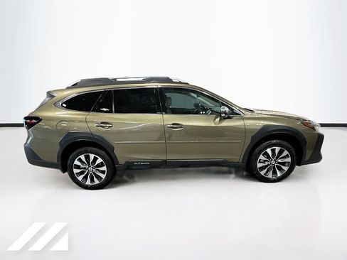 Used 2023 Subaru Outback Touring image 4